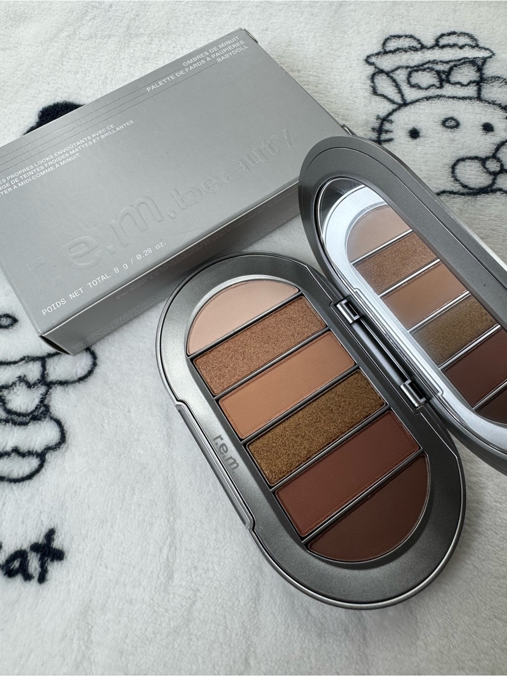 r.e.m. Beauty Ariana Grande Midnight Shadows Eyeshadow Palette - Babydoll